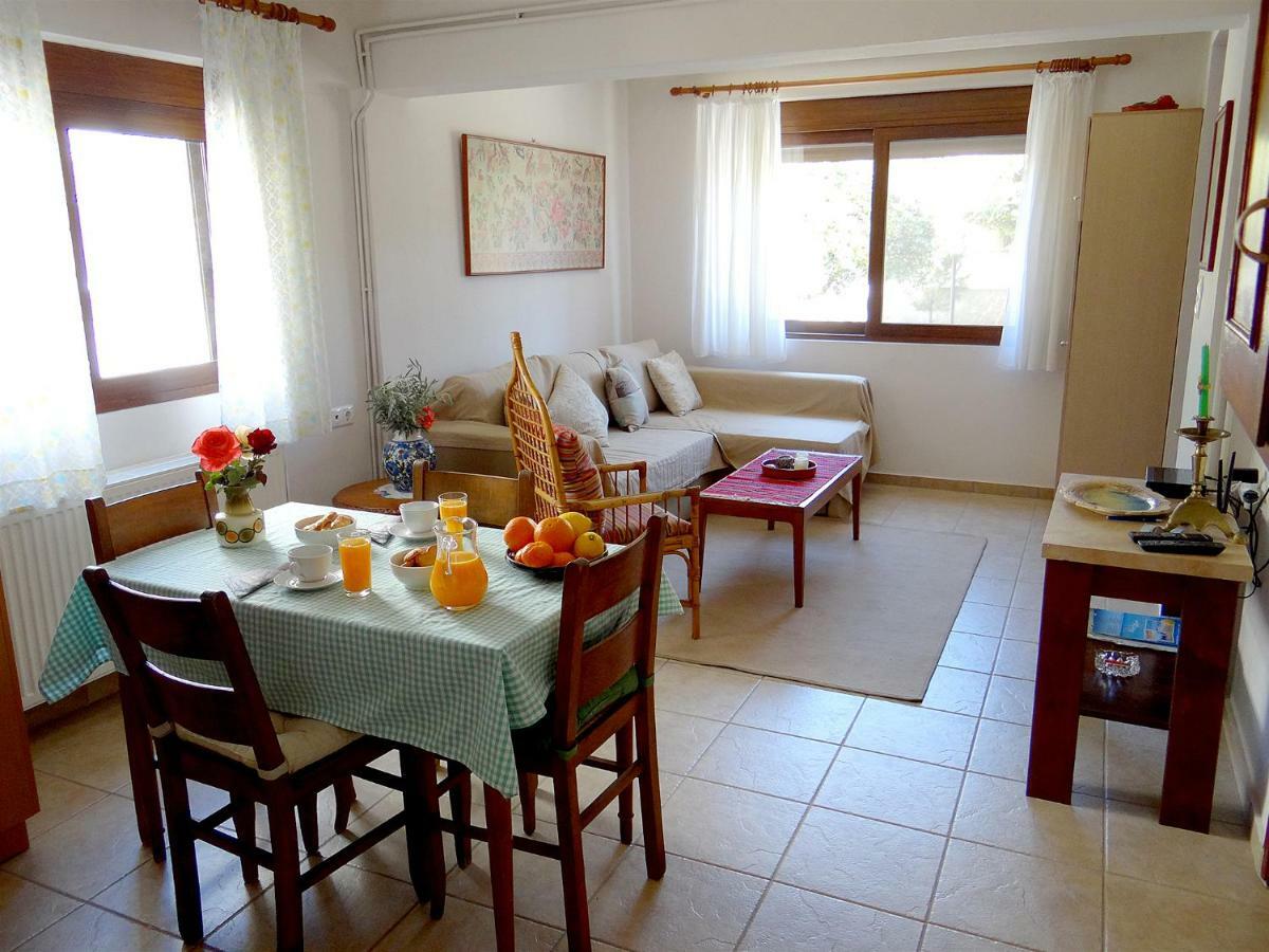 Apartment By The Sea Kato Daratso Exteriér fotografie